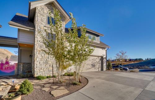 Castle Rock Casa | 2 Mi to Town Castle Rock Retreat with Fireplace!