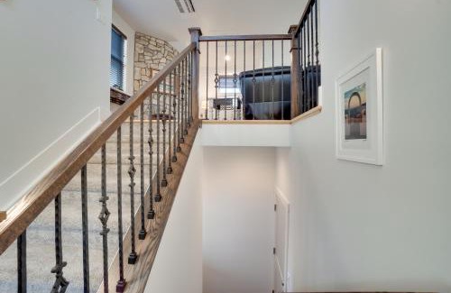 Castle Rock Casa | 2 Mi to Town Castle Rock Retreat with Fireplace!