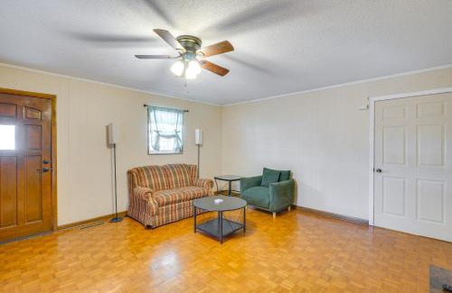 Etowah Casa | 2 Mi to Town Rustic East Tennessee Home!