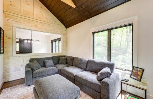 Boone Casa | 2 Mi to Tweetsie Railroad New Home with Hot Tub!