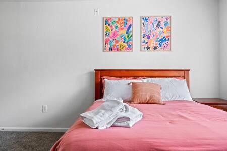 Bearss Plaza Apartamento | 2 MI to USF + Long Term Stays allowed + Gym + Pool