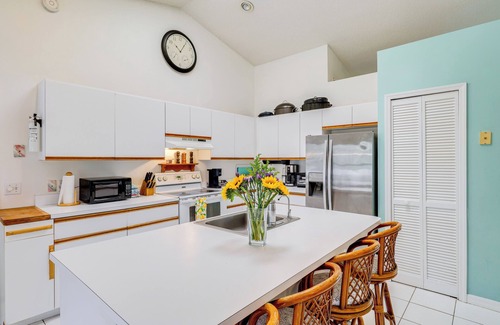 Sebastian Highlands Casa | 2 Mi to Water: Sebastian Home w/ Heated Pool!