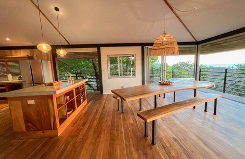 Malpaís Casa | 2 min from the beach - 3BR Jungle modern home with ocean view