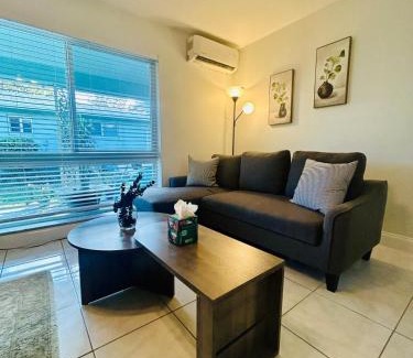 Lauderdale-by-the-Sea Apartamento | 2 min walk to beach & free parking Lauderdale 21-2