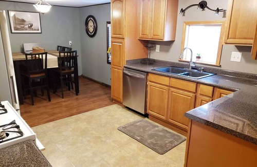 Watkins Glen Casa | 2 Mins. from Watkins Glen Racetrack & Central to FLX Wine Trail touring.