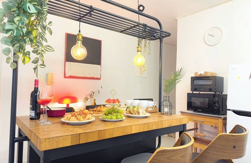 Seowon-dong Apartamento | 2 mins subway St./Gangnam.Hongdae 30 mins/Family-sized studio/Long term Discount