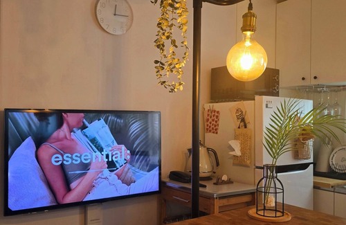 Seowon-dong Apartamento | 2 mins subway St./Gangnam.Hongdae 30 mins/Family-sized studio/Long term Discount