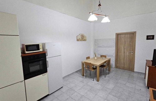 Torre Annunziata Apartamento | 2 minutes from the Train .Apartment great for families and groups