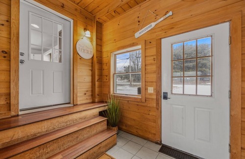 Lamoine Casa | 2 minutes to Lamoine State Park! Ocean View, Fire pit, & Games