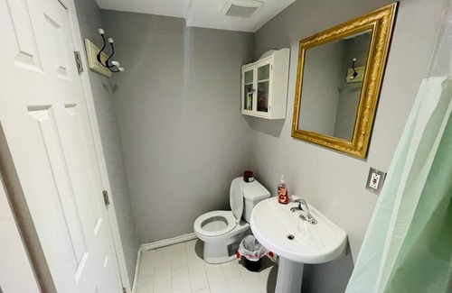 Westminster Apartamento | 2 minutes to the mall, home away from home, cool neighborhood parks, restaurant.