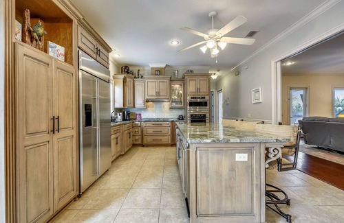Bid-a-wee Beach Casa | 2 minutes walk from Bid-A-Wee beach Luxury house w/ salt water pool