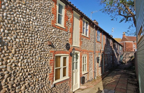 Sheringham Cabaña | 2 Museum Cottages - cabaña de piedra tradicional, un refugio acogedor y romántico en el corazón de Sheringham,