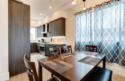 Mid City Villa | 2 New Luxury Modern 3 story homes