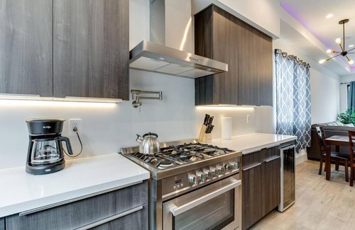 Mid City Villa | 2 New Luxury Modern 3 story homes