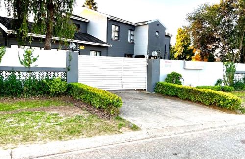 Umtata Casa | 2 on ZK Matthews Guesthouse