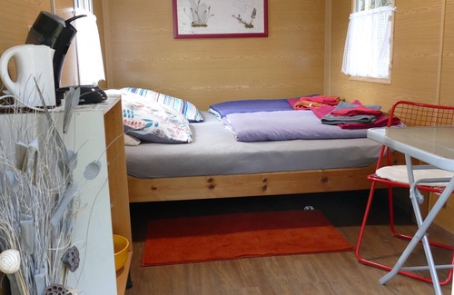 Pelm Apartamento | 2-person caravan, sanitary facilities in the main house - Mawile-Eifelschlaf, caravan