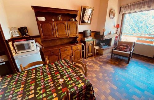 La Clusaz Apartamento | 2 pièces cabine sans prétention avec balcon et parking - FR-1-459-47