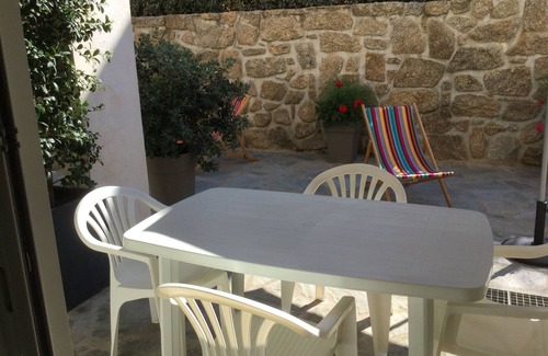 Porto Pollo Casa | 2 Pièces, Climatisé, à 150 m de la Plage, Tout Confort Pour 4 Personnes