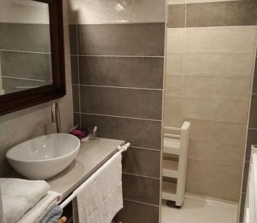 Grasse Apartamento | 2 pièces, Proche centre ville, GIP ASFO, Jardin et Parking Privatifs