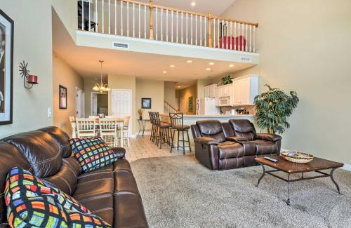 Camdenton Apartamento | 2 Pools Waterfront Condo on Lake of the Ozarks!