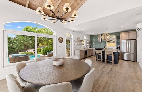 Estate Lovenlund Casa | 2 Primary Bedrooms - POOL - Sleeps 10!