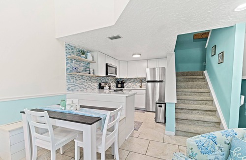 Cape Caneveral Beach Gardens Condominio | 2 Primary Suites | Oceanfront Resort-like Condo | Private Beach Access