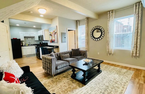 Central Northside Casa | Free off-street Park+3 BR *Walk to PNC & Acrisure*