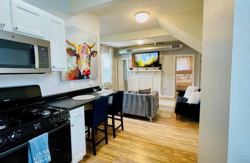 Central Northside Casa | Free off-street Park+3 BR *Walk to PNC & Acrisure*