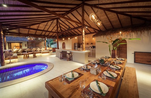 Hin Hong Villa | Baan Maprao, 10 habitaciones, 2 piscinas, 2 villas privadas, con capacidad para 20 huéspedes.