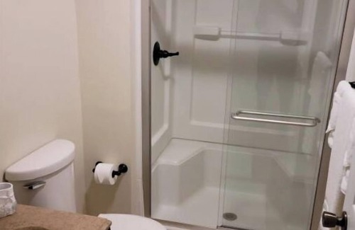 Colesville Casa | 2 QUEEN BEDS 2 GUESS