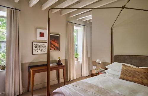 Fishtown Hotel | 2 Relaxing Suites in Philadelphia – Boutique Style, Walk to Museums, Cafés
