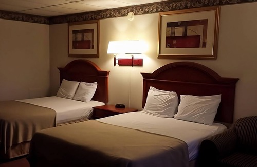 Campbelltown Complejo | 2 Relaxing Units, FREE Parking, Swimming Pool! Near Hershey Chocolate Factory