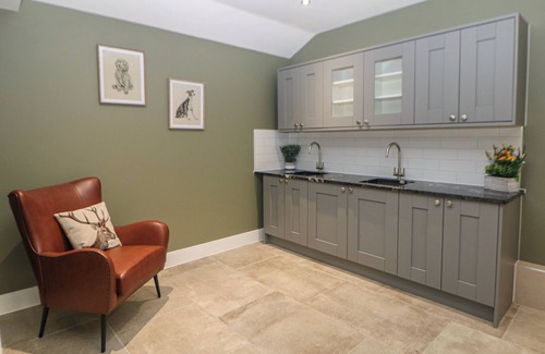 Stoney Middleton Cabaña | 2 Rock Mill Holiday Apartments