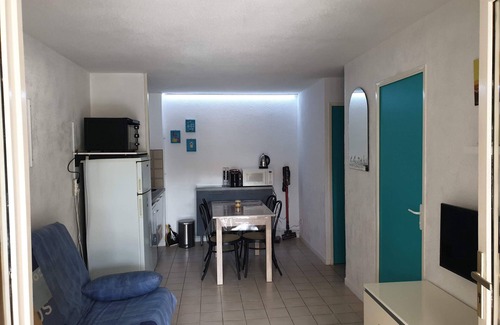 Leucate Apartamento | 2-room apartment + air-conditioned cabin on garden level