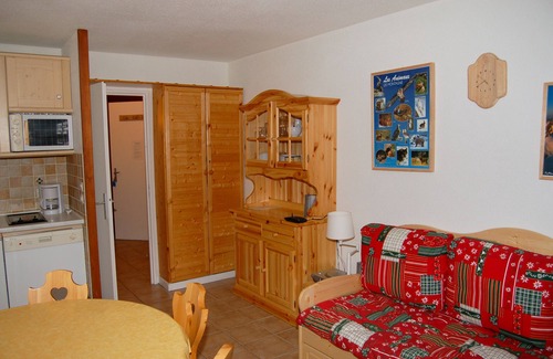 Seez Apartamento | Apartamento de 2 habitaciones Arcs 1800 pueblo de Villards. Caja de WiFi en el apartamento