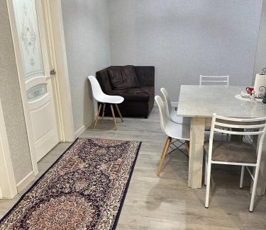Bishkek Apartamento | 2-room apartment Tynystanova 94