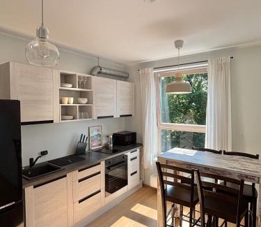 Pelgulinn Apartamento | 2-Room Apt by Telliskivi & Old Town, Free Private Parking