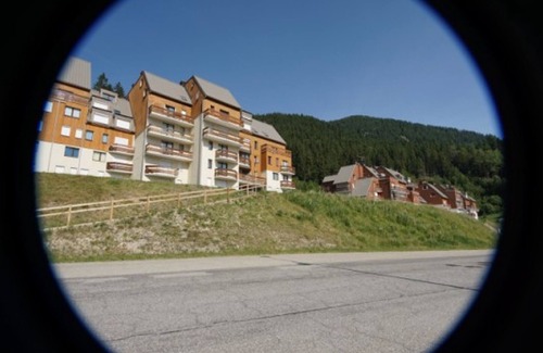 Le Pleynet Apartamento | Apartamento de 2 habitaciones al pie de pistas con balcón y guardaesquís
