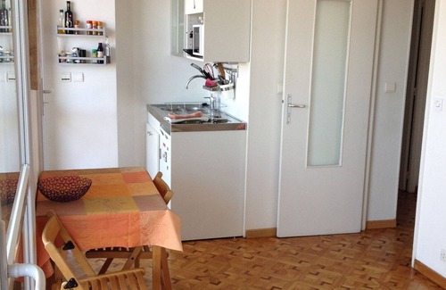La Castellane Apartamento | Castellane de 2 habitaciones en el piso superior con una gran terraza tranquila