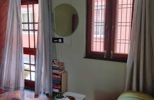 Jabalpur Otro | 2 room guesthouse in a charming 44000 sq ft farmhouse in wonderful Jabalpur