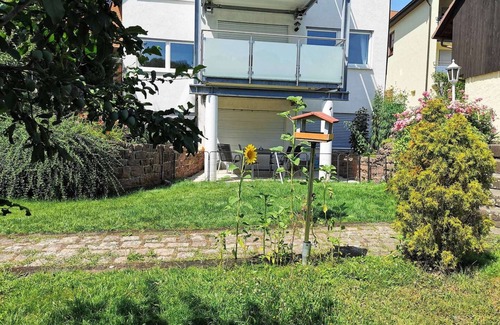 Busenbach Apartamento | 2 Room Kitchen 65"smart SAT-TV Prime Washer-Dryer Balcony Parking for 4+2 Guests