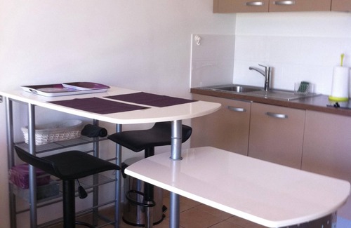 Marine de Saint Ambroggio Apartamento | Alquiler de 2 habitaciones Sant Ambroggio a 100 m de la playa y tiendas cerca de Calvi