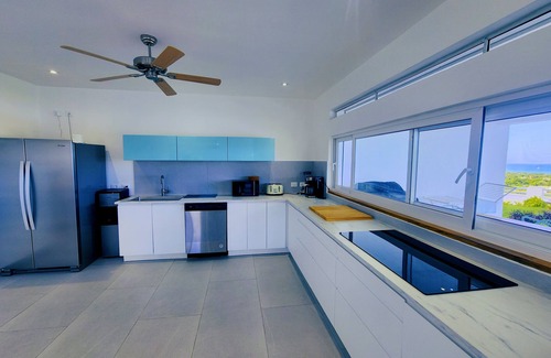 La Ceiba Villa | 2 rooms and 1 bathroom in shared Luxury new Villa with view over sea and nature