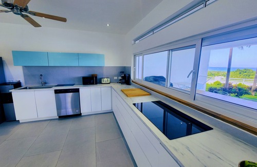 La Ceiba Villa | 2 rooms and 1 bathroom in shared Luxury new Villa with view over sea and nature