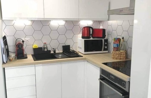 Bedarieux Apartamento | 2-room air-conditioned ground-floor apartment with terrace and private parking lot