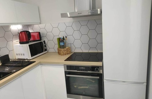 Bedarieux Apartamento | 2-room air-conditioned ground-floor apartment with terrace and private parking lot