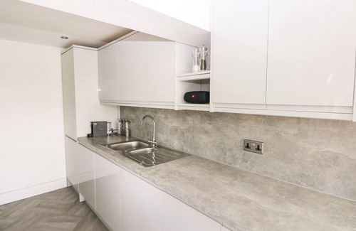 Horton Cabaña | 2 SALT COTTAGE, pet friendly, character holiday cottage in Port Eynon