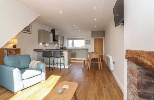 Wigton Cabaña | 2 SOUTH STREET, pet friendly in Aspatria