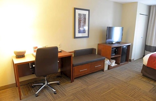 Urbana Hotel | Hotel de 3 estrellas ∙ Comfort Suites Urbana Champaign, University Area