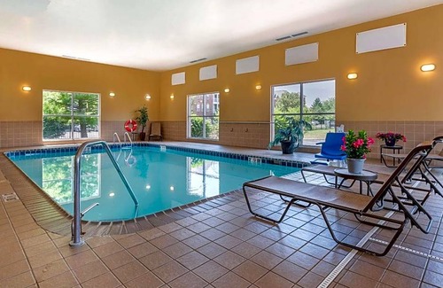 Urbana Hotel | Hotel de 3 estrellas ∙ Comfort Suites Urbana Champaign, University Area